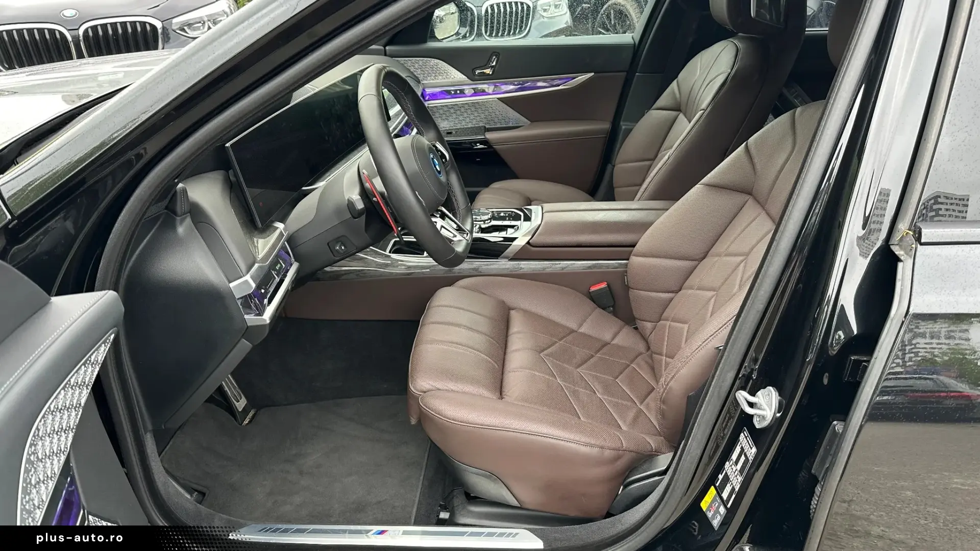 ✨ BMW M760e xDrive   Executive Lounge