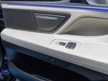BMW 745 Le XDRIVE