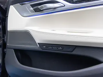 BMW 745 Le XDRIVE