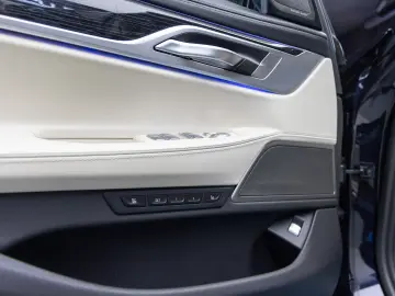 BMW 745 Le XDRIVE