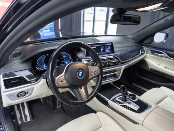 BMW 745 Le XDRIVE