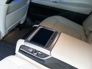 BMW 745 Le XDRIVE