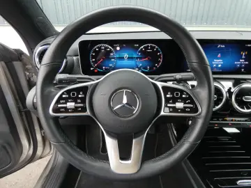 MERCEDES-BENZ CLA 180 Coupe Aut. LED WIDESCREEN