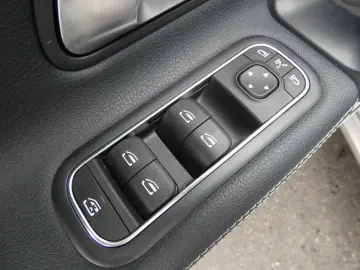 MERCEDES-BENZ CLA 180 Coupe Aut. LED WIDESCREEN