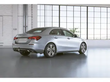 MERCEDES-BENZ A 250 e PROGRESSIVE MEMO MULTI 360 DISTR