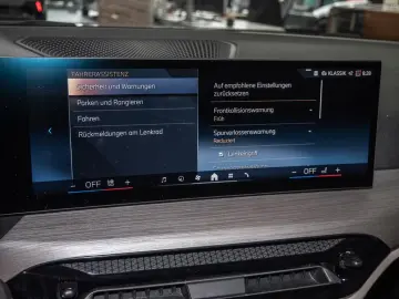 BMW 430i Coupe xDrive M-Sport H K HGSD NAVI ACC 360