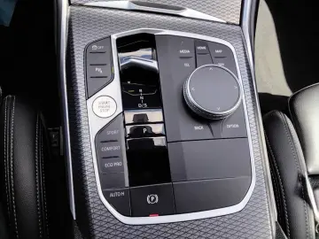 BMW 320d xDrive Lim. M Sport A.  RFK HIFI DAB