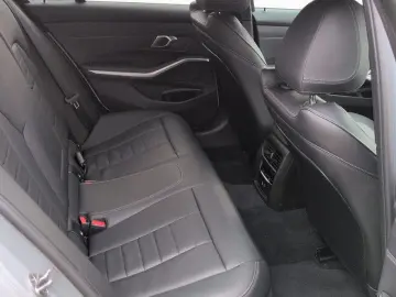 BMW 330e xDrive M-SPORT LivePRO PA  St&Go adaLED SHZ