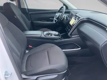 HYUNDAI TUCSON TREND  4WD