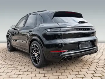 Porsche Cayenne E-Hybrid Black Edition