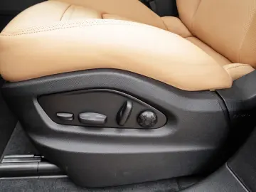 Porsche Cayenne E-Hybrid Black Edition
