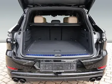 Porsche Cayenne E-Hybrid Black Edition
