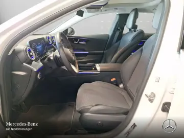 MERCEDES-BENZ C 300 e Avantgarde Pano Adv  Memory MBUX LED