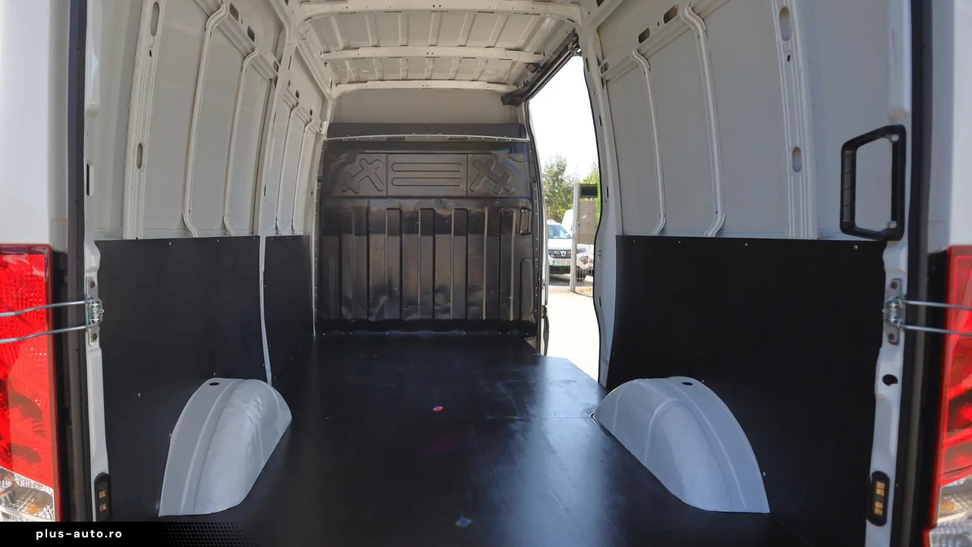 Iveco Daily L2H2 2.3D 116CP