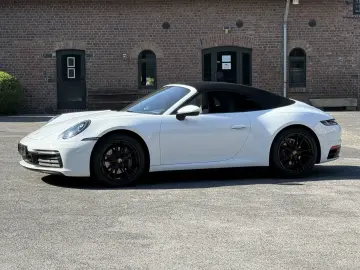 PORSCHE 992  911 Carrera Cabriolet 1.BESITZ UNFALLFREI P