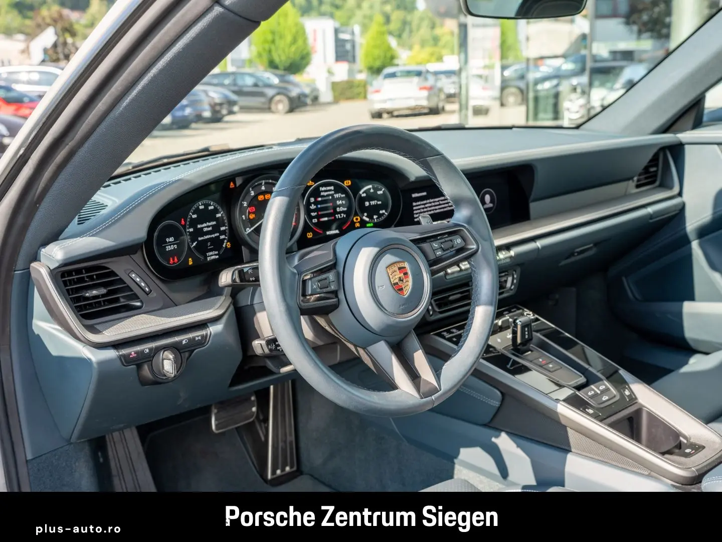 PORSCHE 992 Carrera el.Dach Sportabgas 21-Zoll Memory Ka