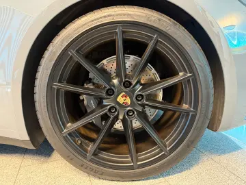 PORSCHE 992 Cabrio PDK   Sport-Tex Vollleder Sportabgas