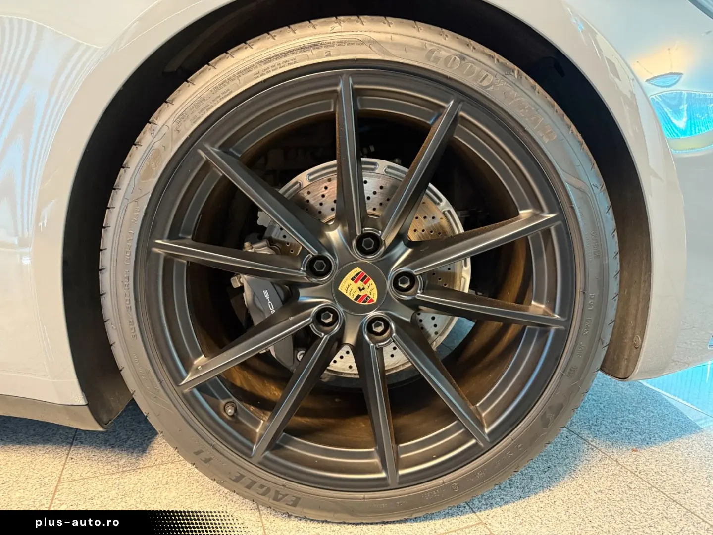 PORSCHE 992 Cabrio PDK   Sport-Tex Vollleder Sportabgas