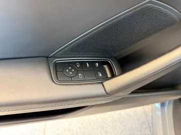 PORSCHE 992 Cabrio PDK   Sport-Tex Vollleder Sportabgas