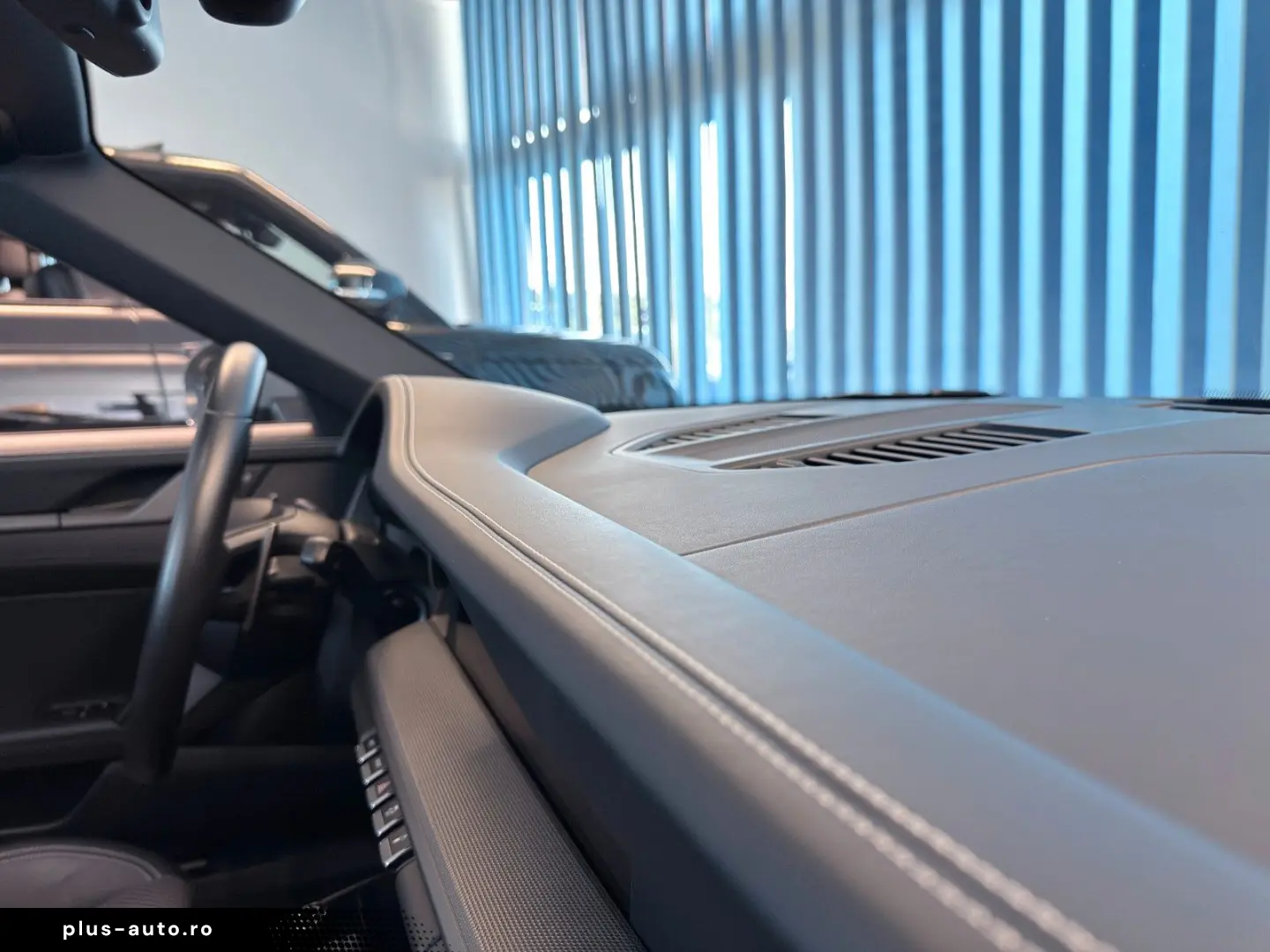 PORSCHE 992 Cabrio PDK   Sport-Tex Vollleder Sportabgas