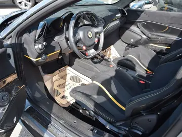 FERRARI 488 Pista Spider  Full Carbon Kamera Alcantar...