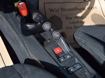 FERRARI 488 Pista Spider  Full Carbon Kamera Alcantar...