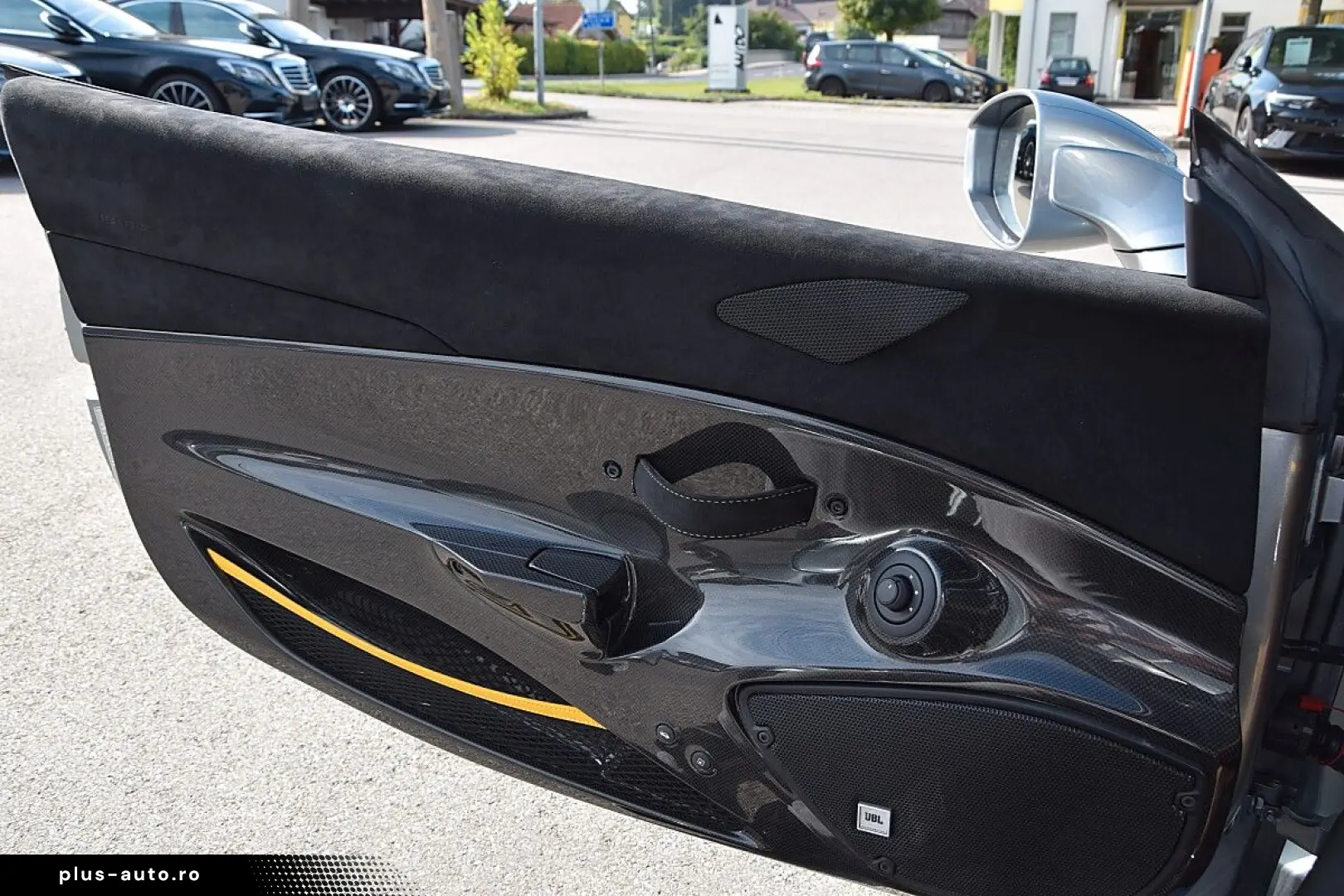 FERRARI 488 Pista Spider  Full Carbon Kamera Alcantar...