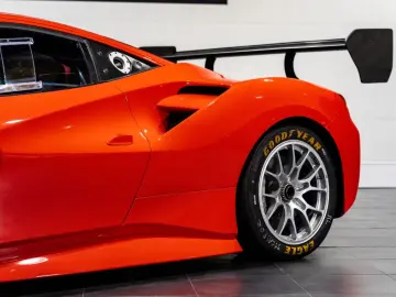 FERRARI 488 Challenge EVO 3.9 V8 670 Ch