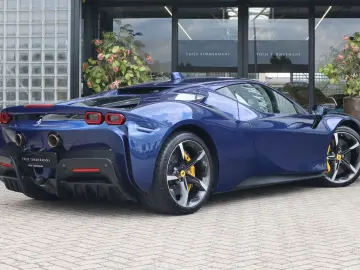 FERRARI SF90 Stradale 4.0 V8   Blu Tour de France  Carbo