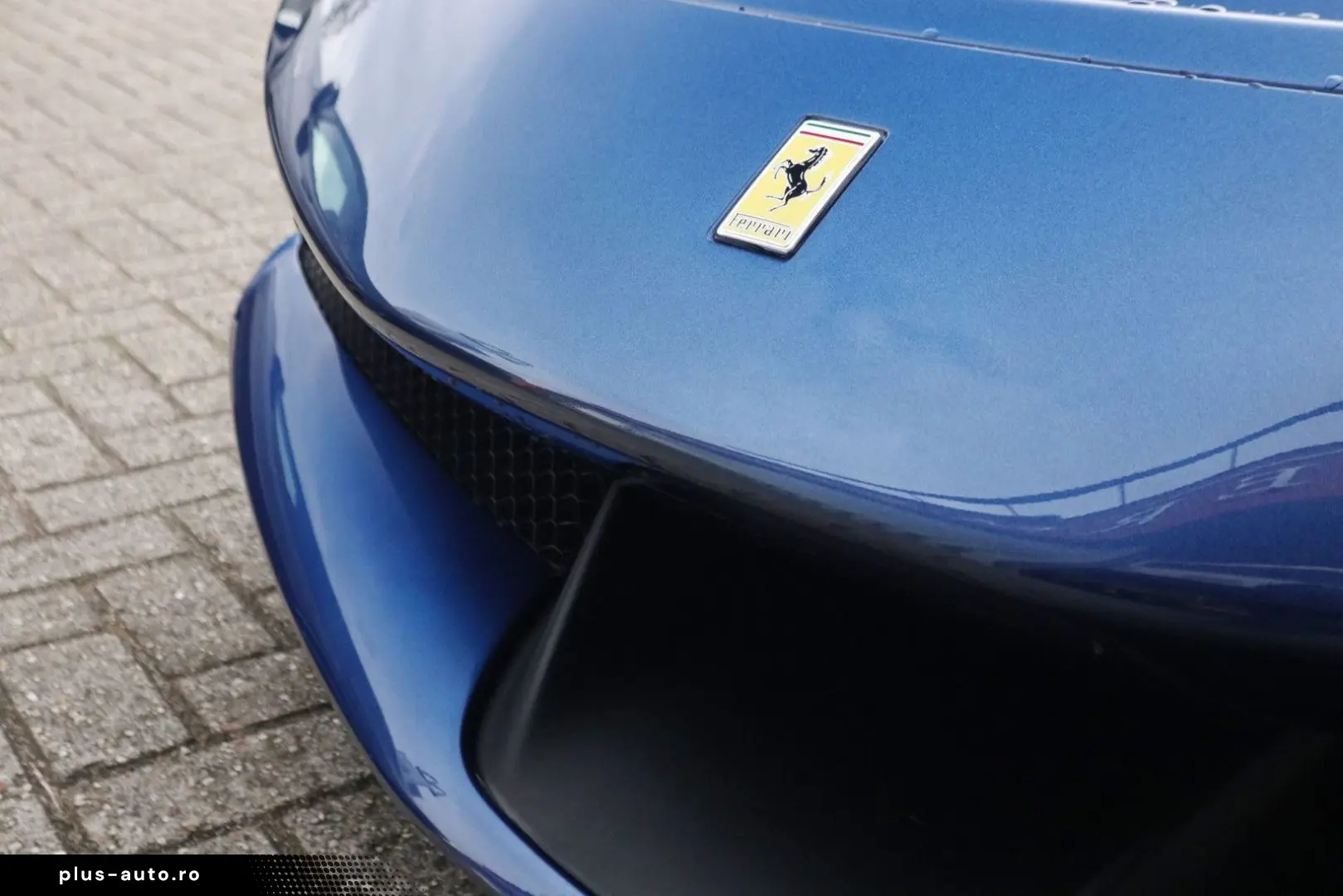 FERRARI SF90 Stradale 4.0 V8   Blu Tour de France  Carbo