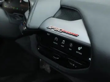 FERRARI SF90 Stradale 4.0 V8   Blu Tour de France  Carbo