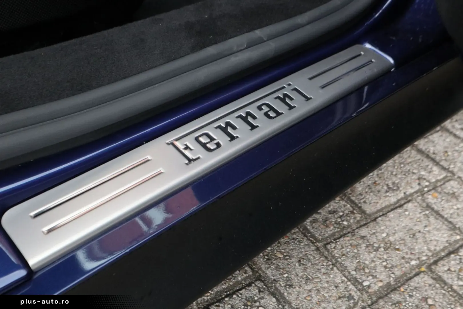 FERRARI SF90 Stradale 4.0 V8   Blu Tour de France  Carbo