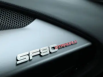 FERRARI SF90 Stradale 4.0 V8   Blu Tour de France  Carbo