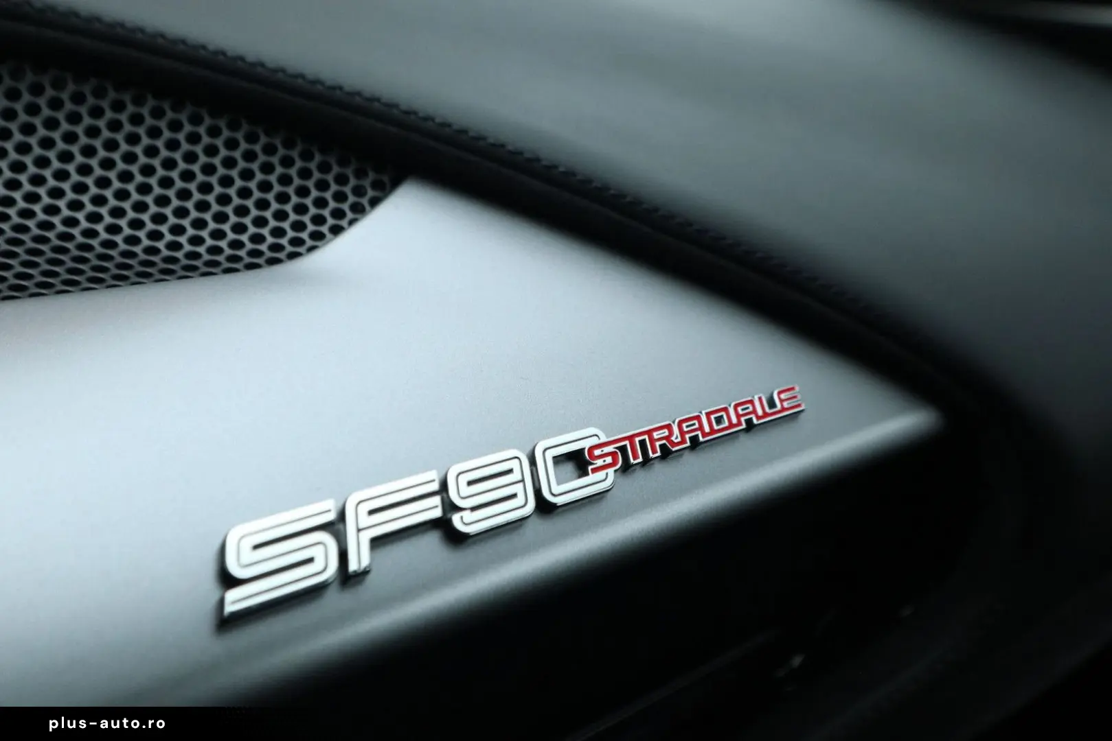 FERRARI SF90 Stradale 4.0 V8   Blu Tour de France  Carbo