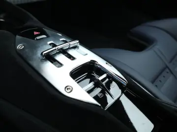 FERRARI SF90 Stradale 4.0 V8   Blu Tour de France  Carbo