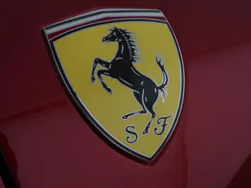 FERRARI 296 GTS ACC AUT Alcant. LM PDC SoundSys SportS.