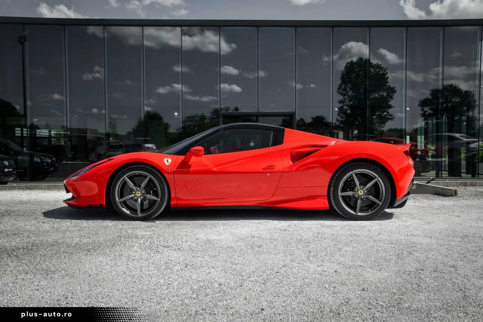 FERRARI F8 SPIDER 3.9 V8 Only 9500 KM! Extended Warranty
