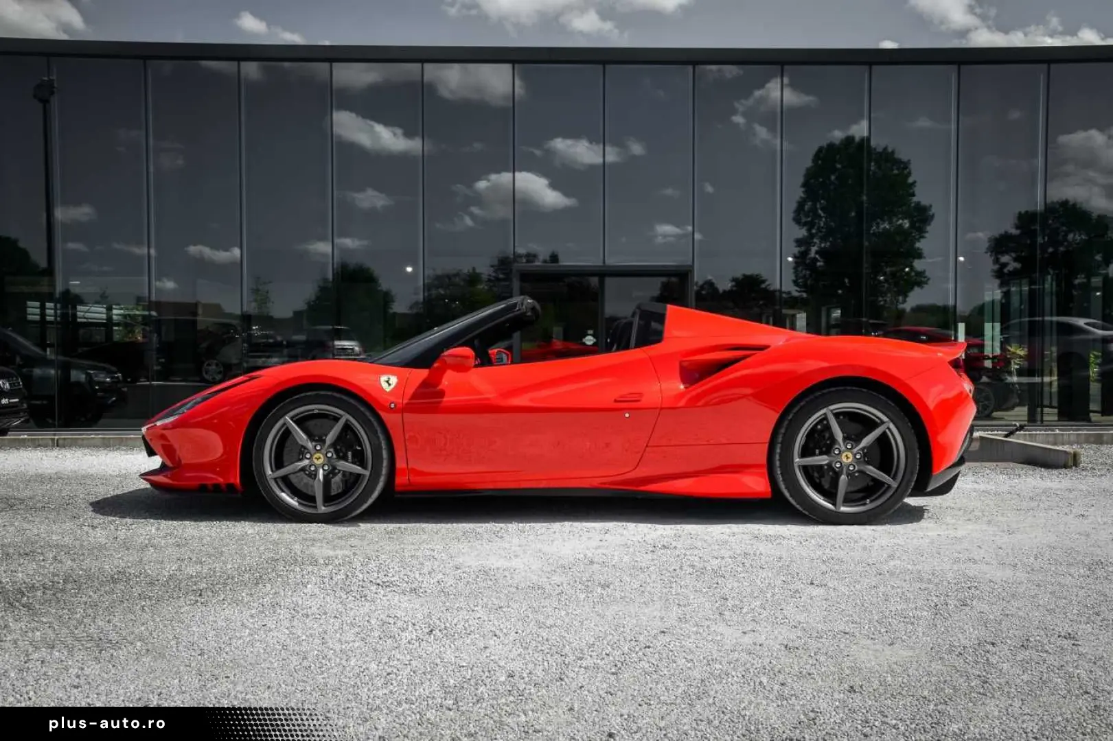FERRARI F8 SPIDER 3.9 V8 Only 9500 KM! Extended Warranty