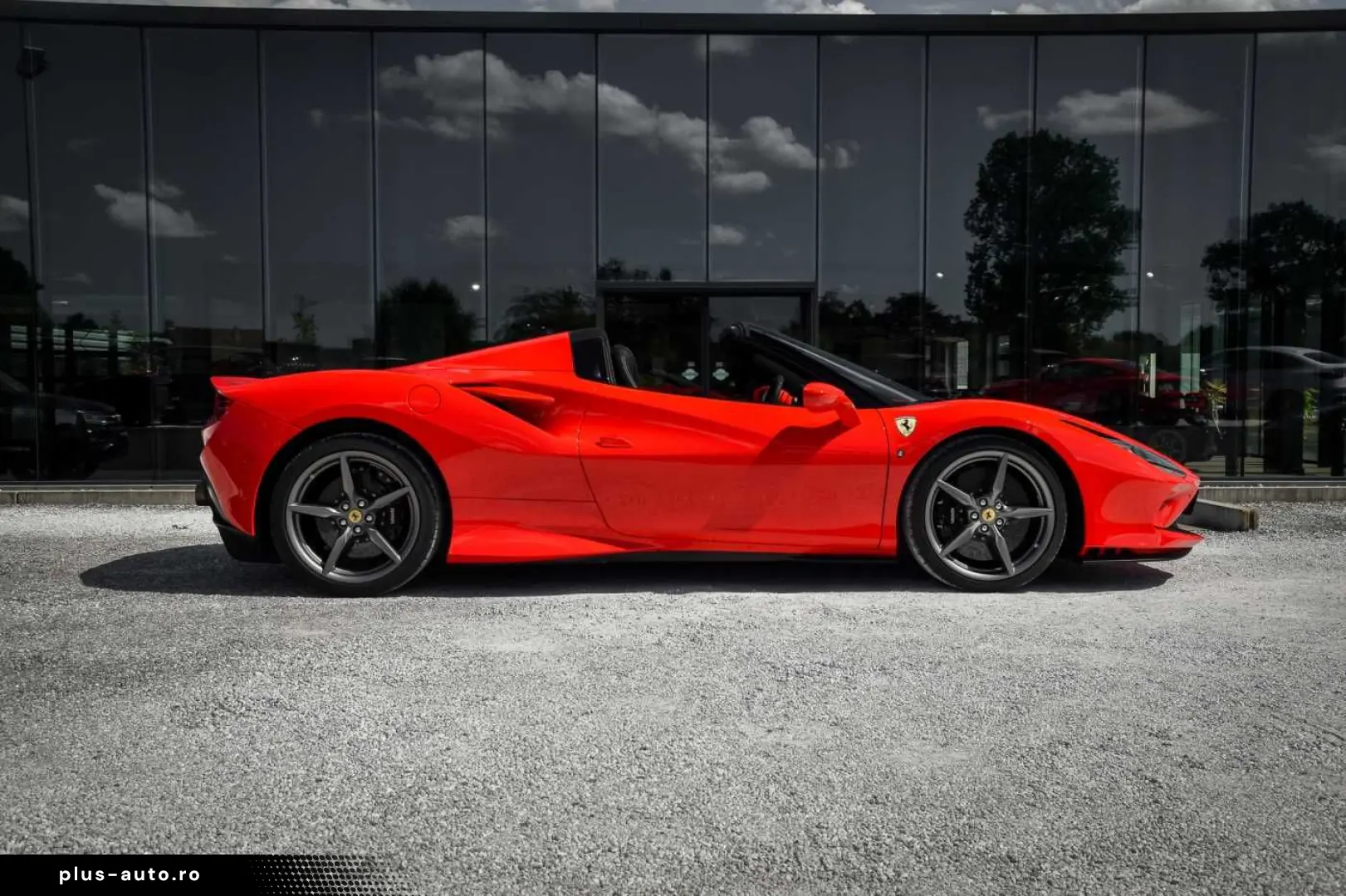 FERRARI F8 SPIDER 3.9 V8 Only 9500 KM! Extended Warranty