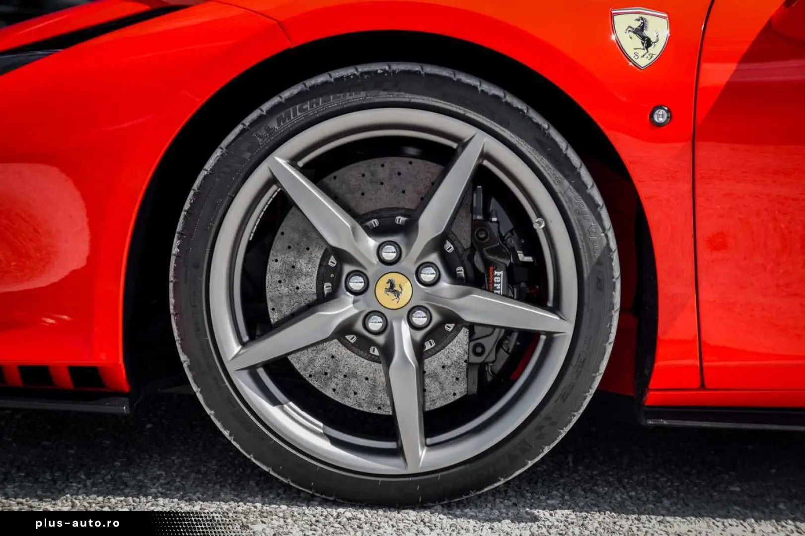 FERRARI F8 SPIDER 3.9 V8 Only 9500 KM! Extended Warranty