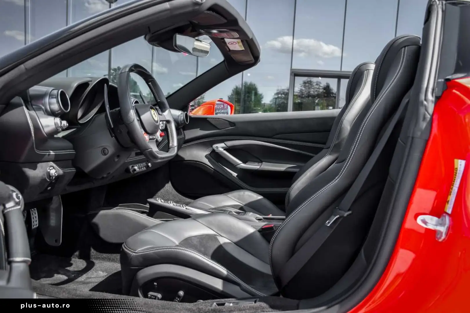 FERRARI F8 SPIDER 3.9 V8 Only 9500 KM! Extended Warranty