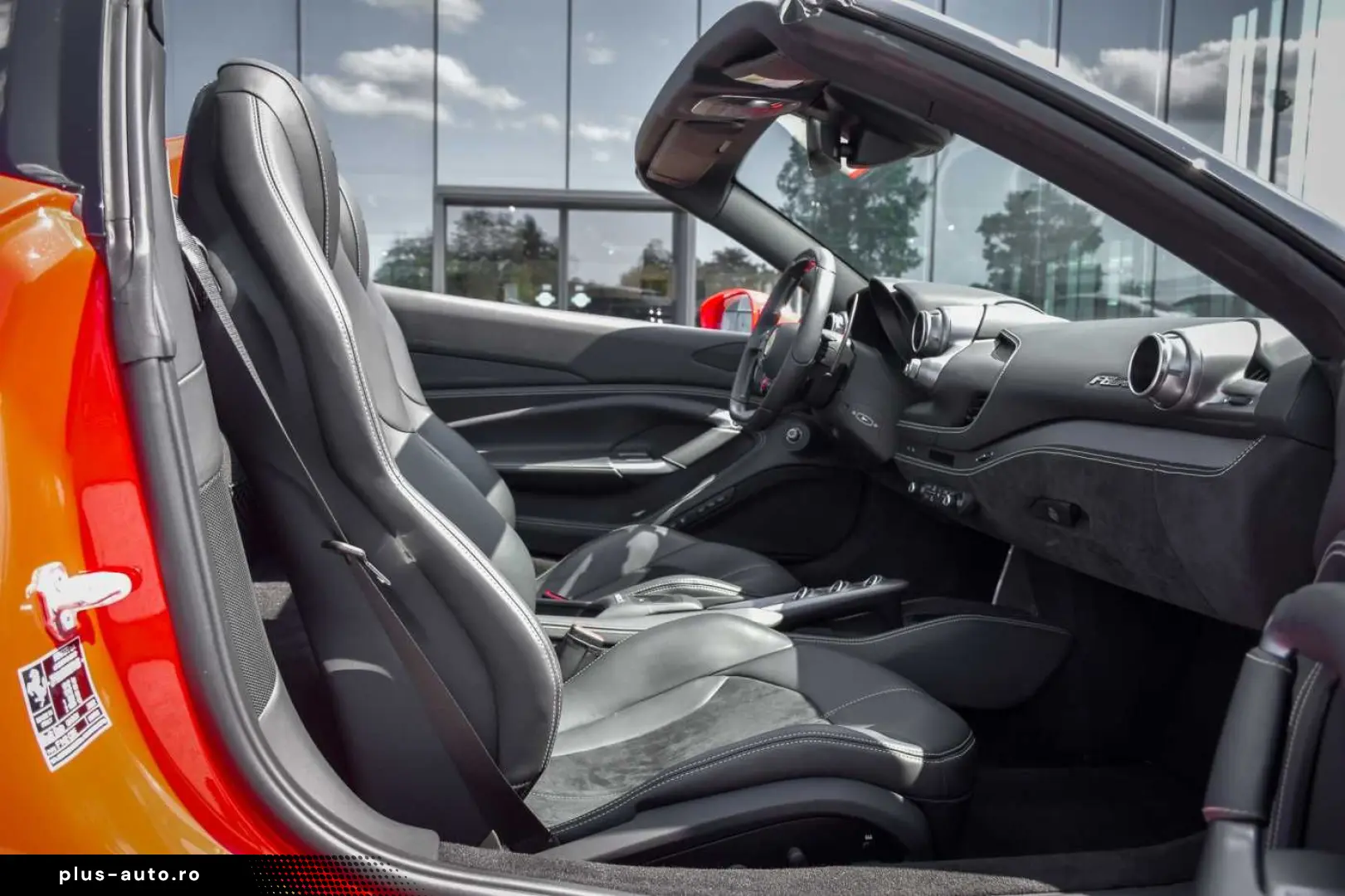 FERRARI F8 SPIDER 3.9 V8 Only 9500 KM! Extended Warranty