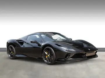 FERRARI F 8 Spider   Carbon   Racing Sitz  Carplay