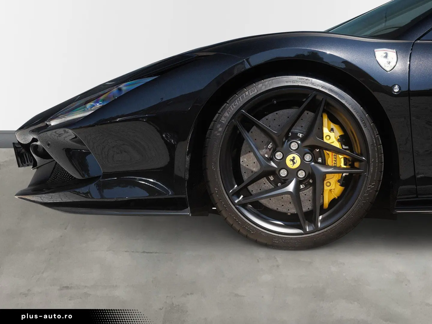 FERRARI F 8 Spider   Carbon   Racing Sitz  Carplay