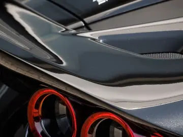 FERRARI F 8 Spider   Carbon   Racing Sitz  Carplay