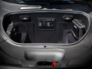 FERRARI F 8 Spider   Carbon   Racing Sitz  Carplay