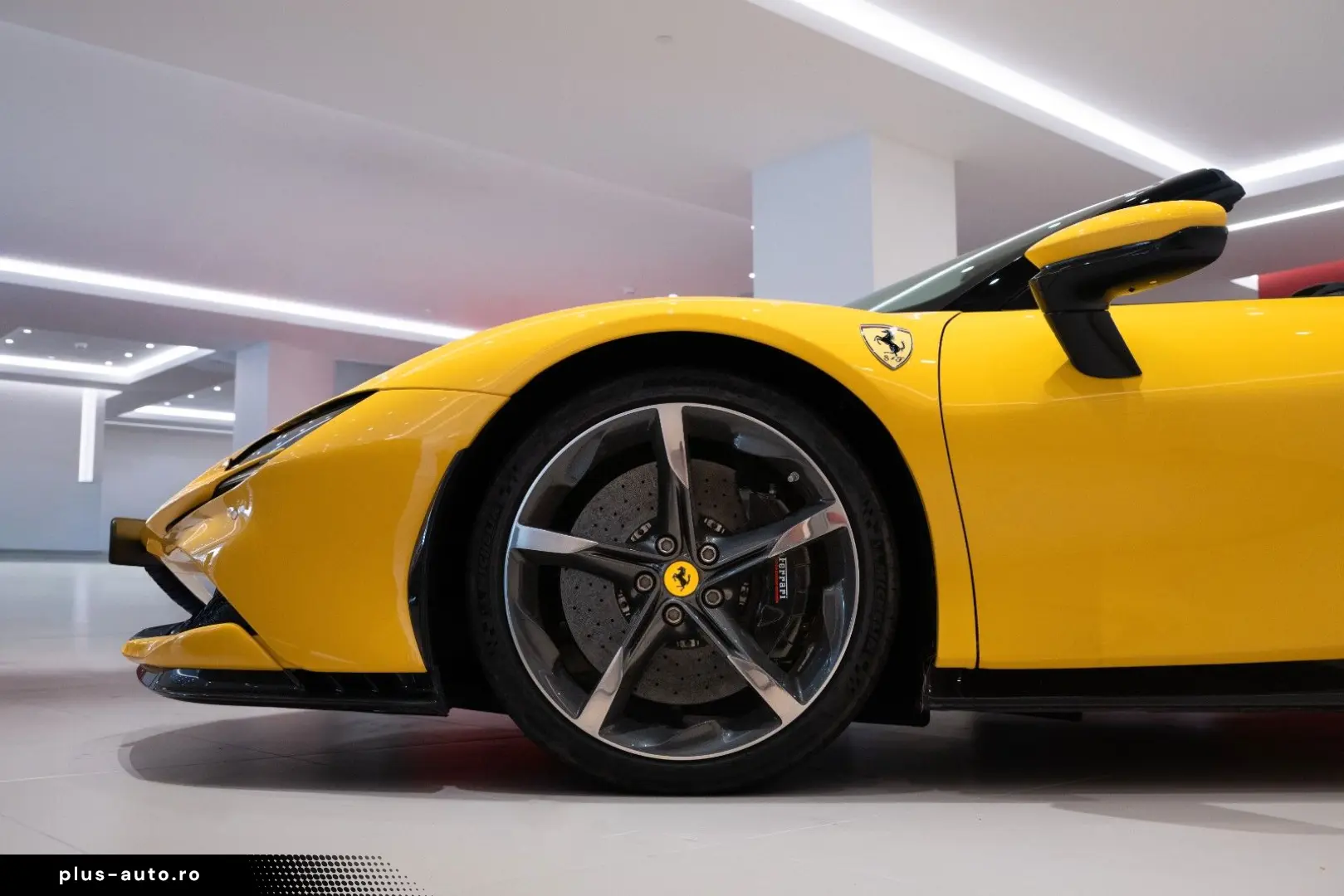 FERRARI SF90