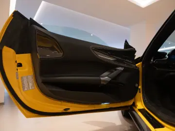 FERRARI SF90