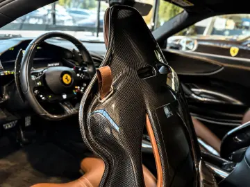 FERRARI SF90 Assetto Fiorano 2 Ton Carbon Rims Garantie