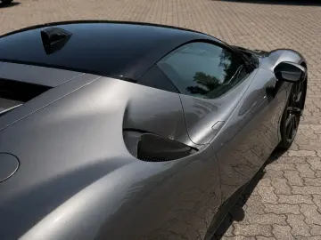 FERRARI SF90 Assetto Fiorano 2 Ton Carbon Rims Garantie